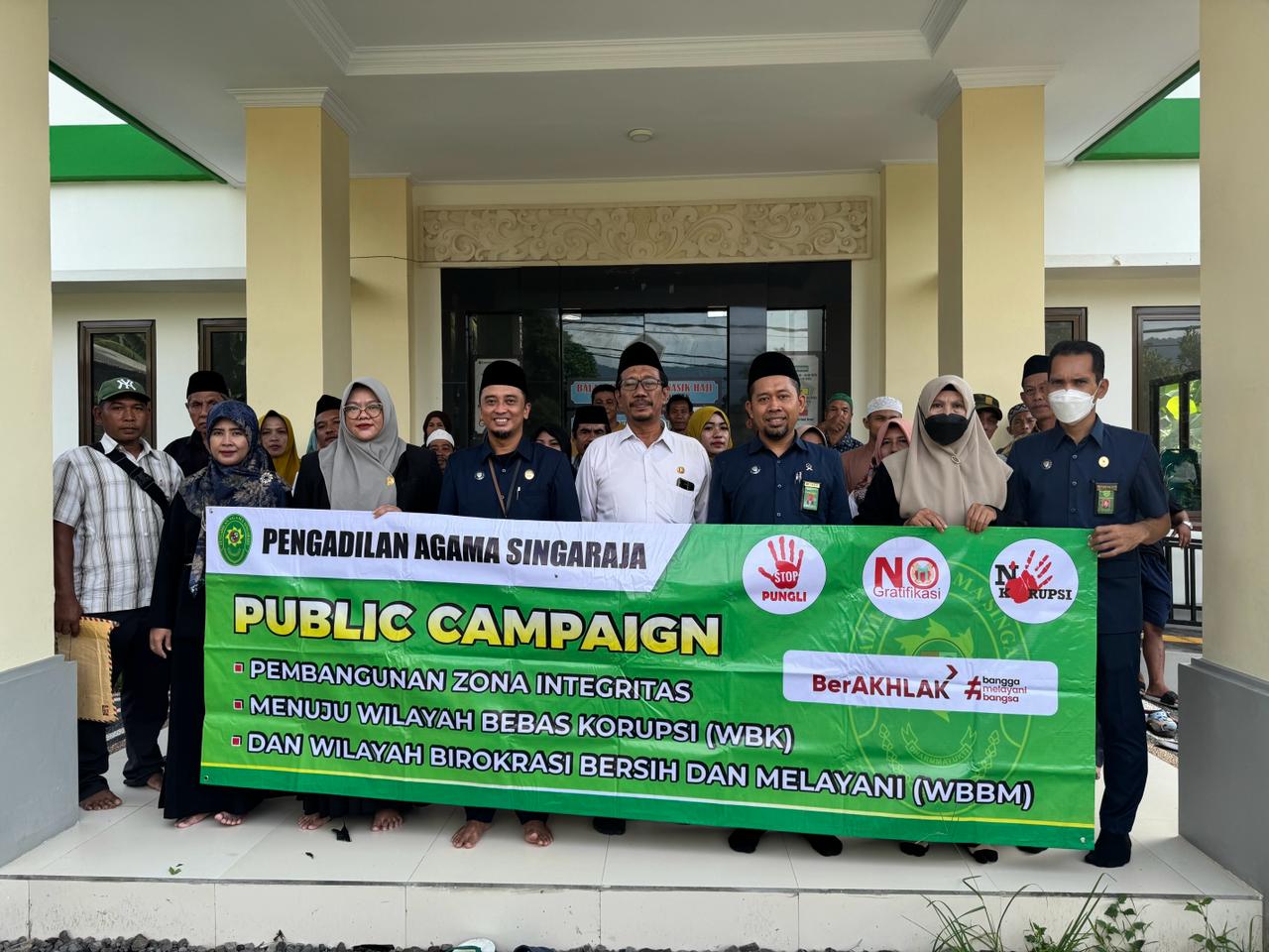 Public1